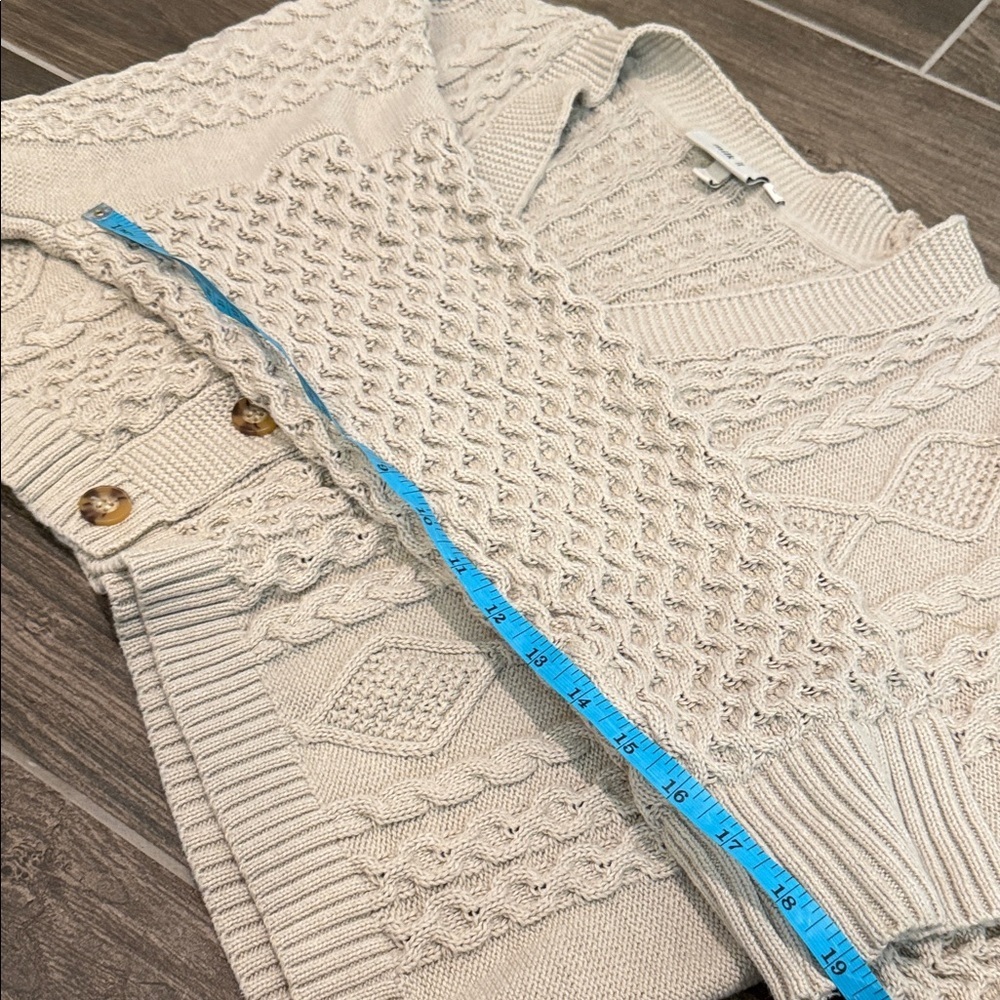 UO - Milk It Cable Knit Cropped Cardigan - Picture 11 of 12
